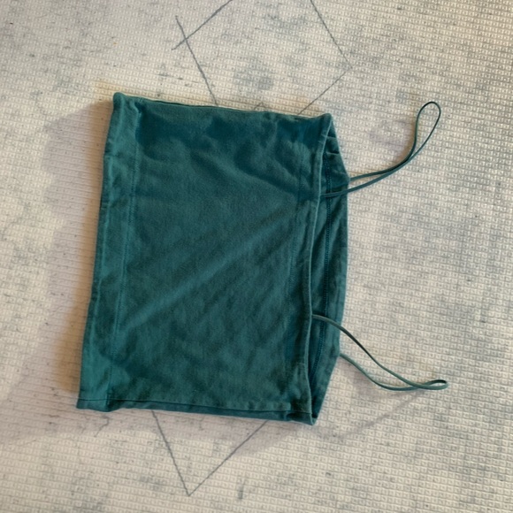 !2 for 1! American Eagle thin strap crop top - Picture 2 of 3